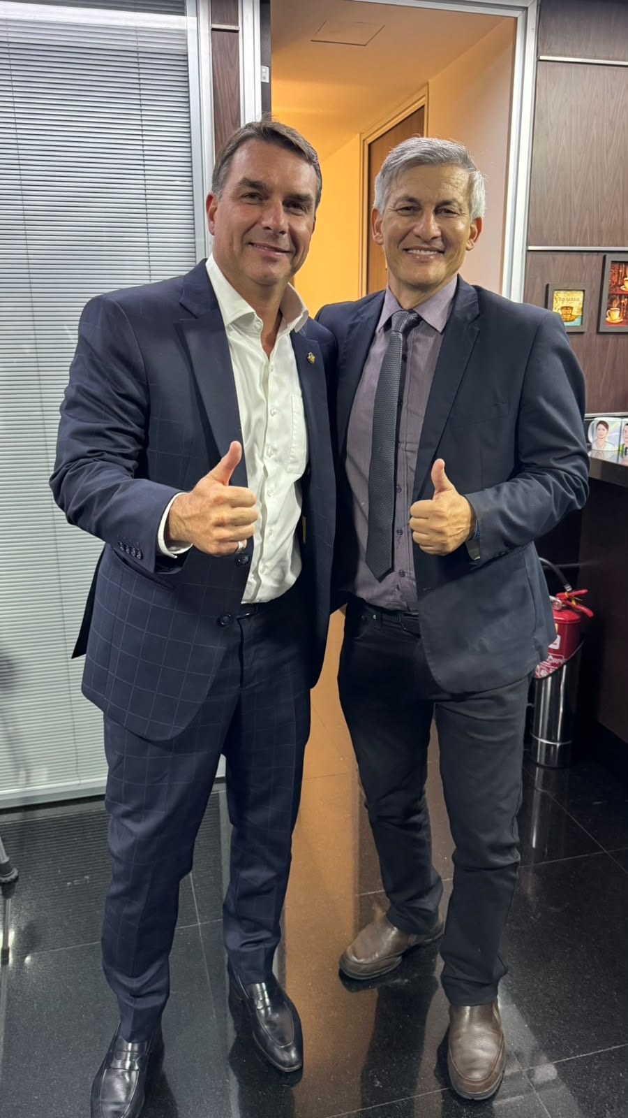 Capitão Mosart com o senador Flávio Bolsonaro